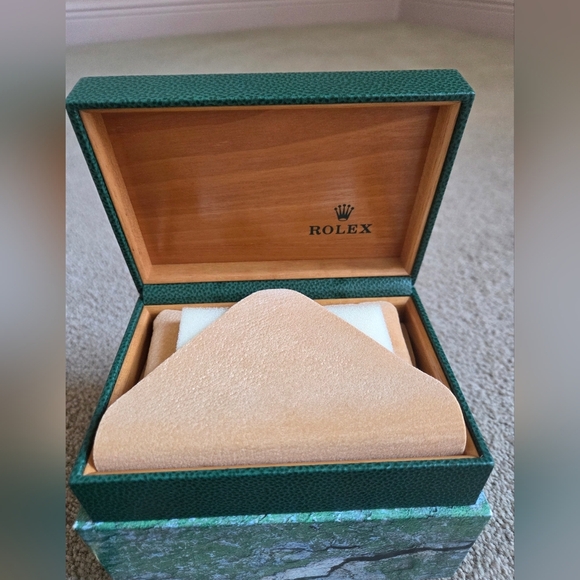 Rolex Oyster Green and Brown Decorative Box - Picture 8 of 11
